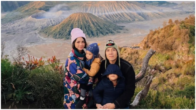 10 Inspirasi Outfit ke Bromo yang Hangat, Simak